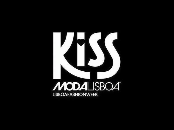 ModaLisboa Kiss mark wordmark design customtype bespoke kiss typograph.jpg