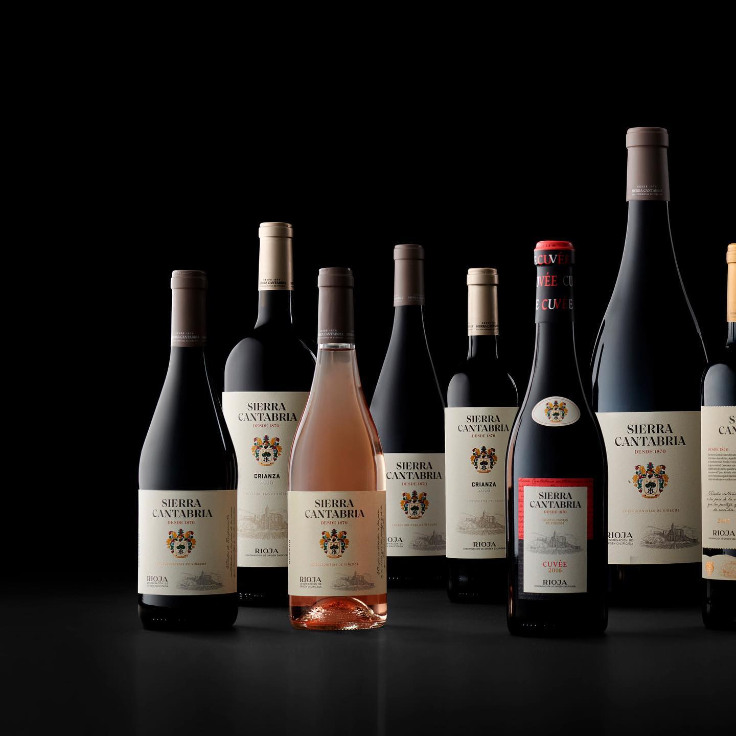 Photo by MABA in La Rioja, Spain with @bea_maba, @miguelangel_maba, @tobalsan, @estudiomaba, @laindustrialdefotografia, and @vinedosybodegassierracantabria.