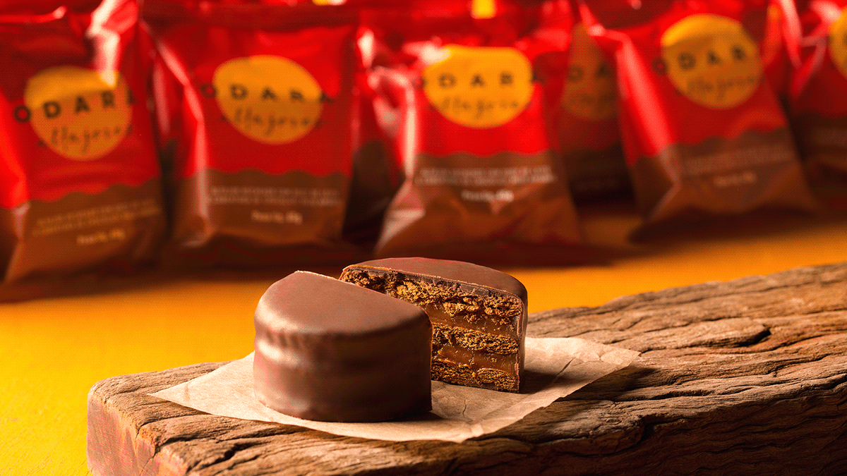 Packaging alfajor chocolate beach Sun boxes craft cookies Food  minimal Adobe Portfolio