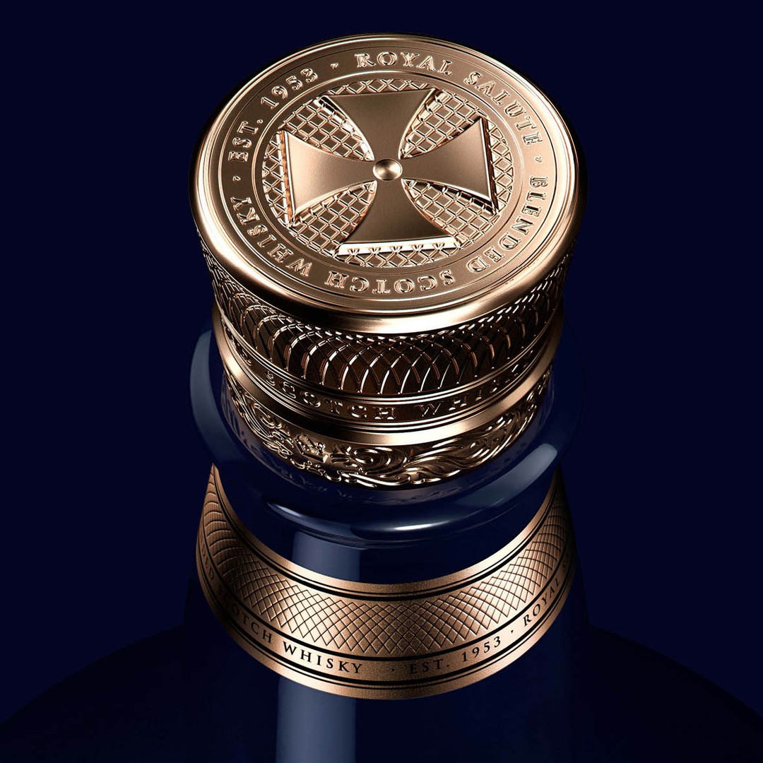 Photo by Betcdesign on October 12, 2023. May be an image of fragrance and perfume.