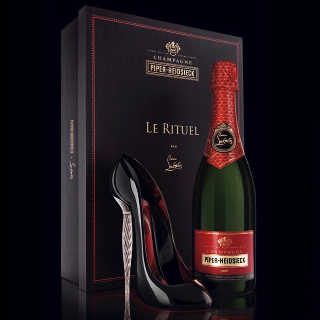 Photo by Betcdesign on October 12, 2023. May be an image of ‎fragrance, champagne, bottle, perfume and ‎text that says '‎રي CHAMPAGNE PIPER-HEIDSIECK PIPER ODCL LE RITUEL CHAMPAGNE PIPER-HEIDSIECK‎'‎‎.